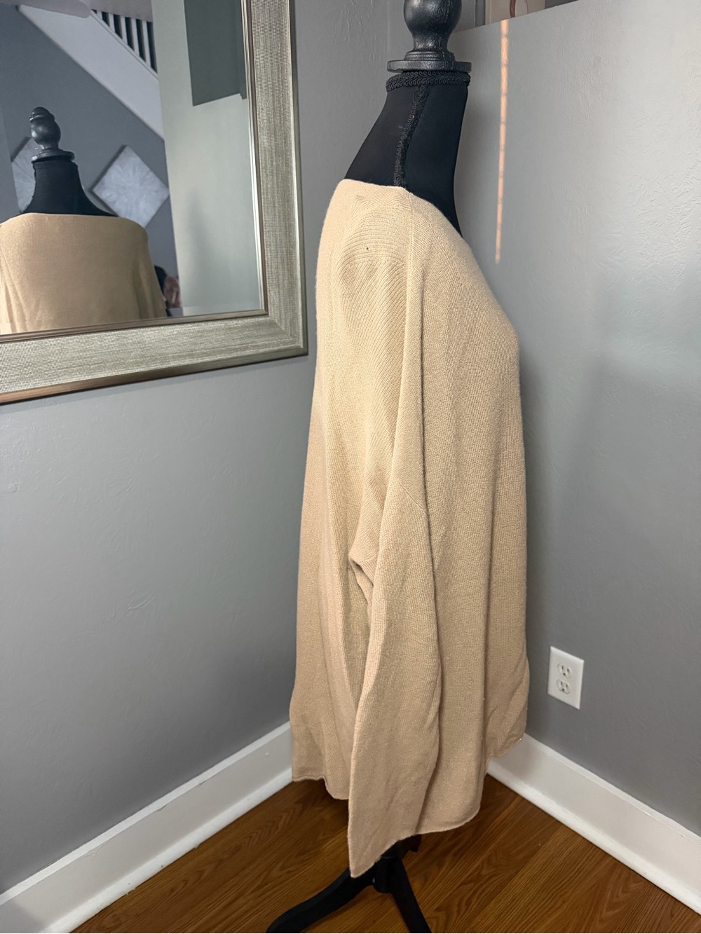 Eileen Fisher Merino Wool Asymmetrical Knit Sweater Beige Side Slit XL - Picture 5 of 7